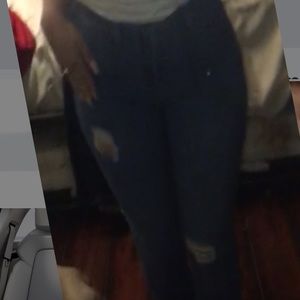 Blue ripped skinny jeans